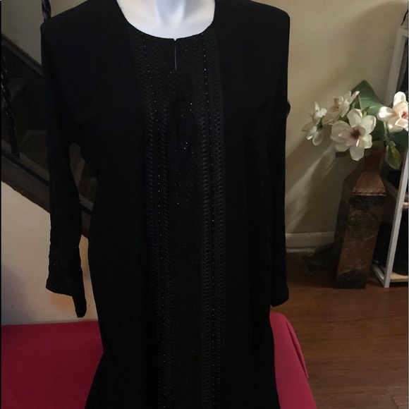 Garments - Picture 5 of 9